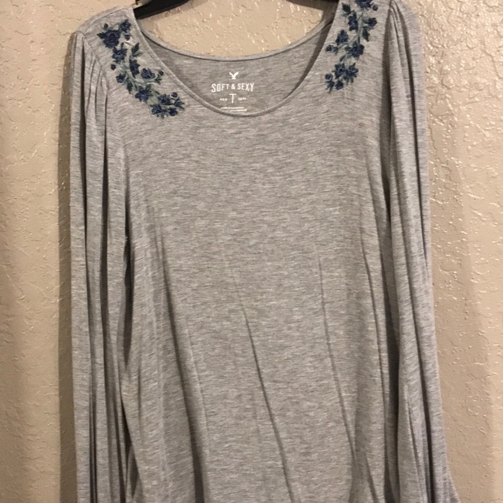 Embroidered long sleeve tee